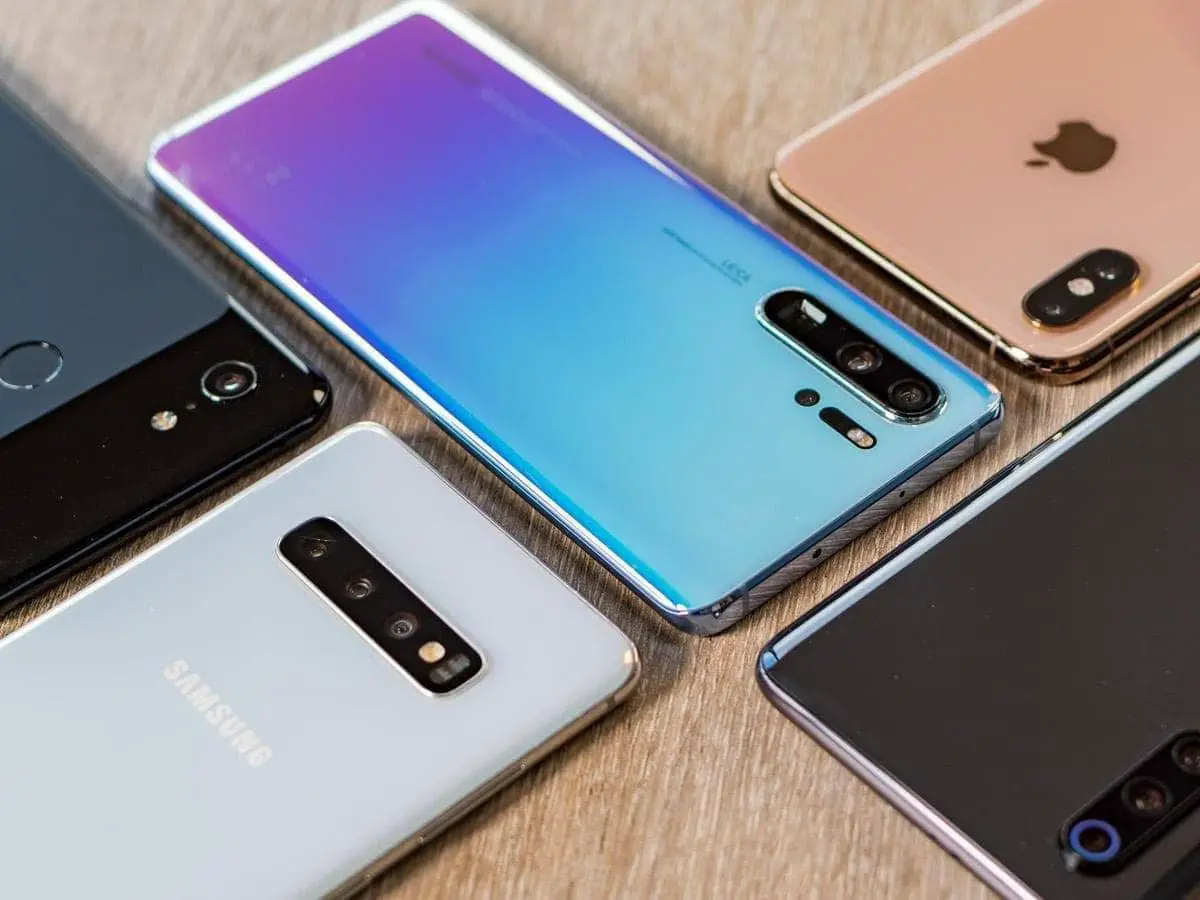 The Complete Guide to 40 of the Top Smartphone Cameras of 2020